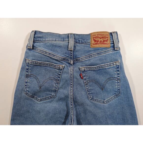 Levi's Women's Cotton Medium Wash Distressed High-Waisted Mom Jeans Size 24 - Picture 3 of 13